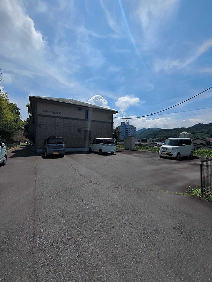 2/7 駐車場