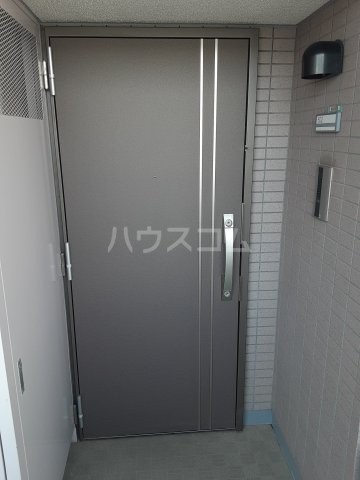 14/30 玄関