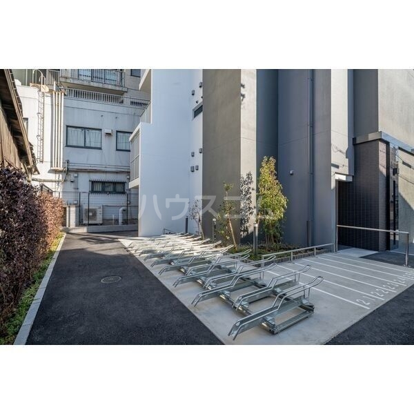 16/22 駐車場