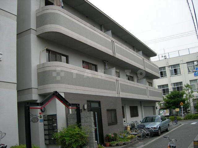 17/26 エントランス