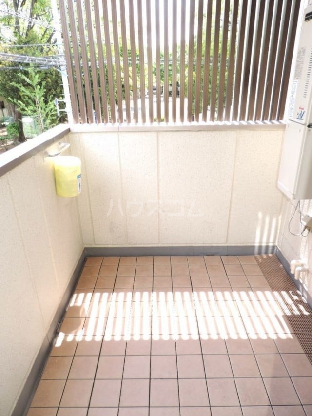 17/20 バルコニー