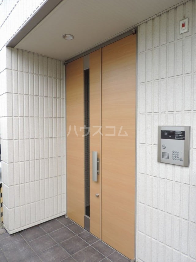 20/20 エントランス