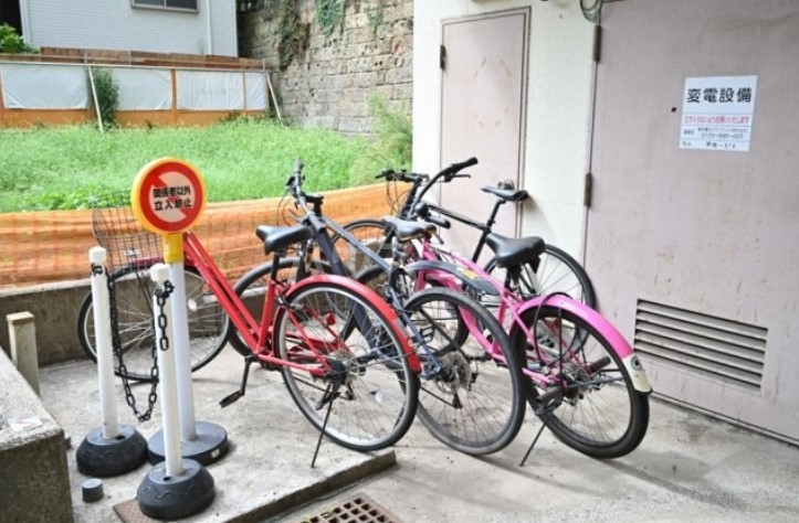 21/25 駐車場