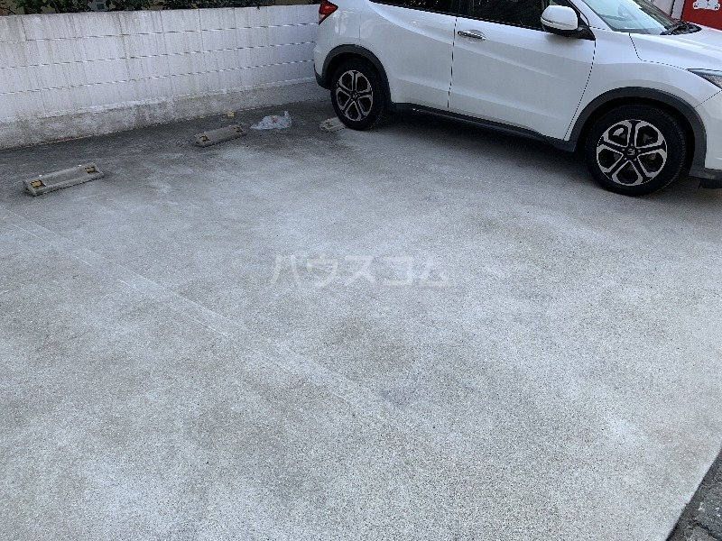 20/30 駐車場