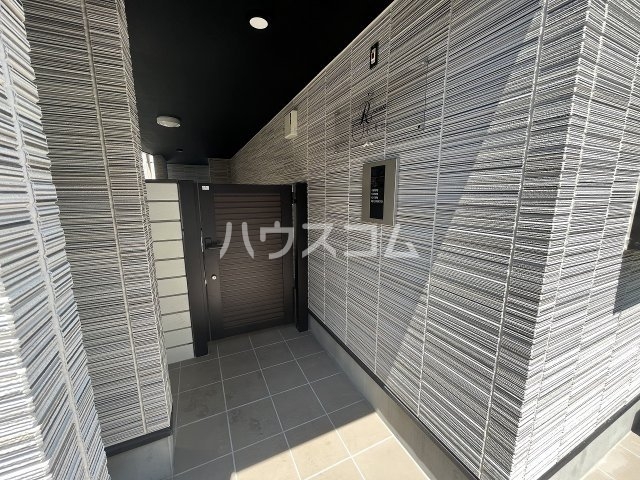 22/30 エントランス