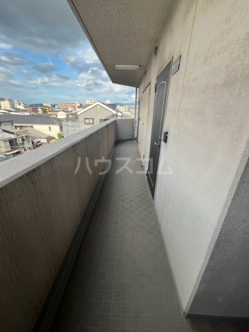 19/26 バルコニー