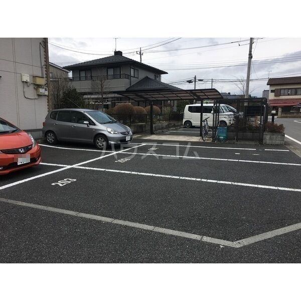 17/24 駐車場