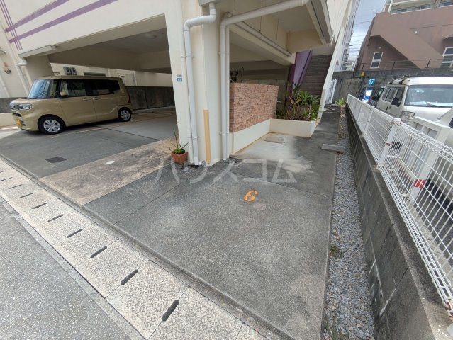 20/24 駐車場