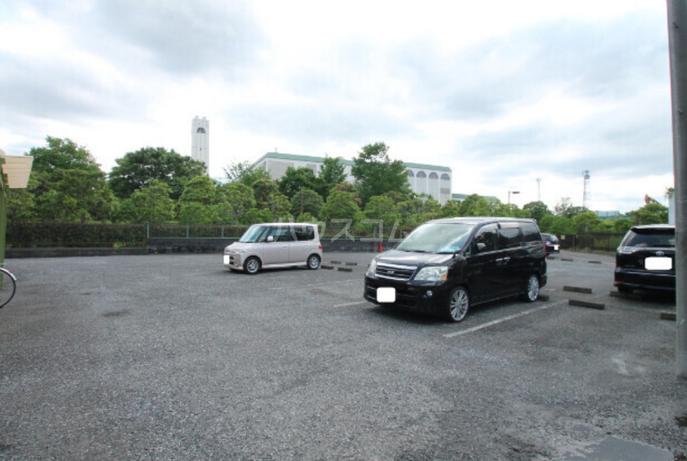 17/27 駐車場