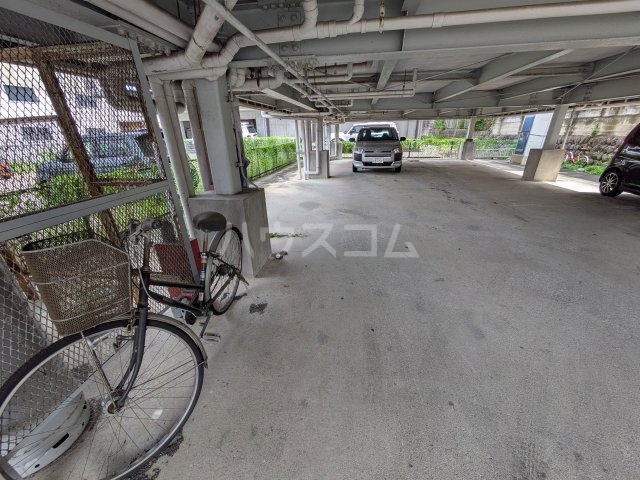 25/29 駐車場