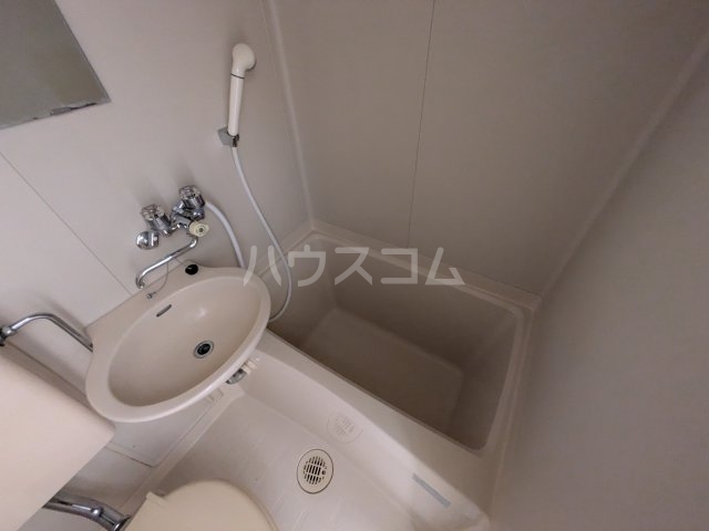 13/29 浴室