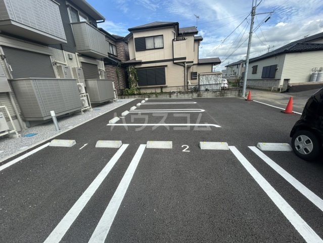 2/5 駐車場