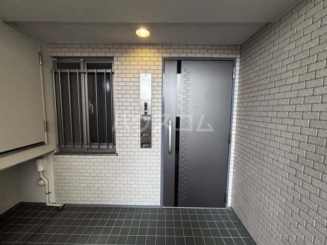 15/30 玄関