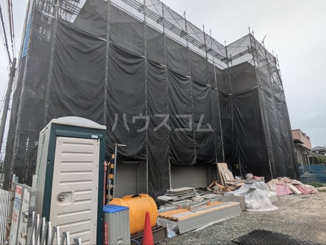13/14 エントランス
