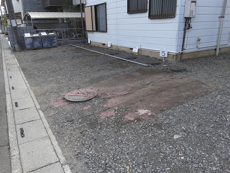 13/23 駐車場