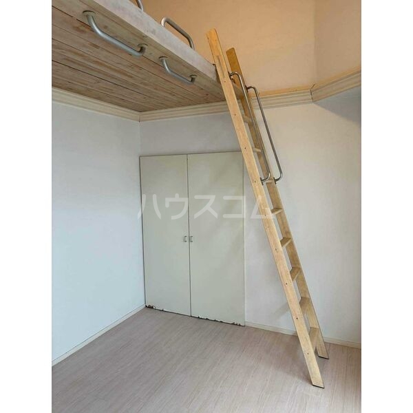 4/14 寝室
