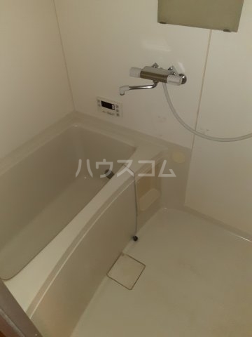 13/30 浴室