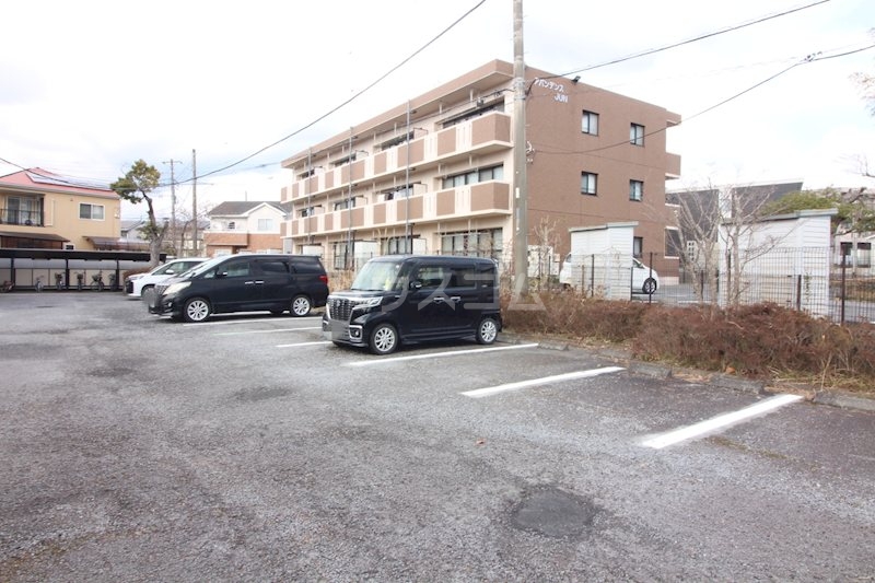 2/2 駐車場