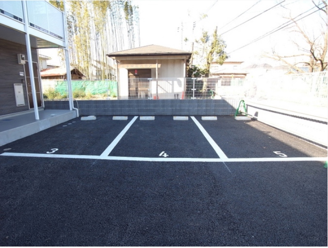 17/18 駐車場