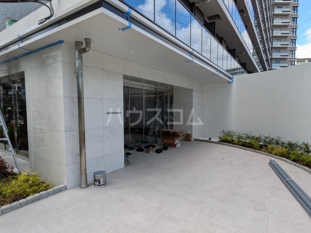 16/25 エントランス