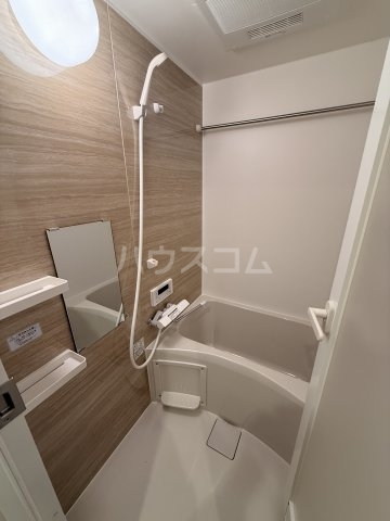13/30 浴室