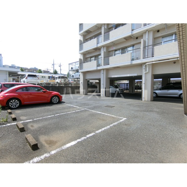 22/29 駐車場