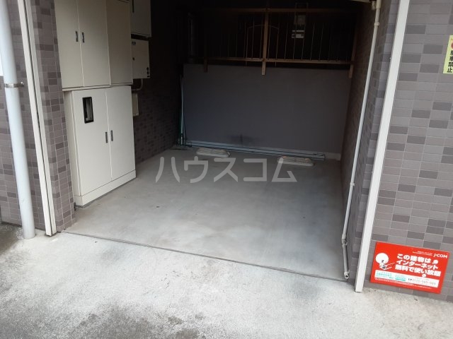 22/27 駐車場