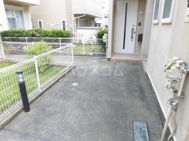 20/30 エントランス