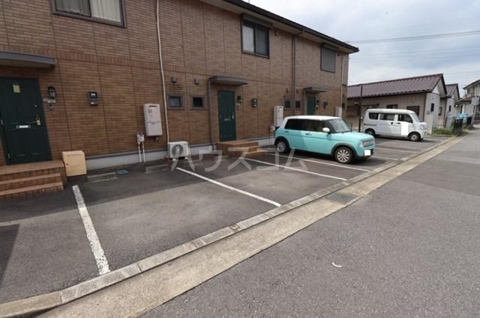 23/24 駐車場