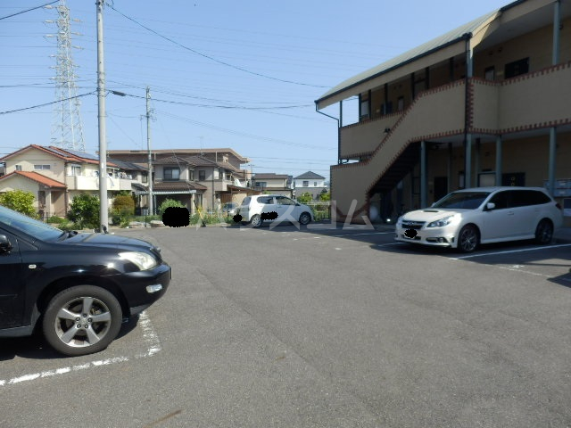 28/30 駐車場