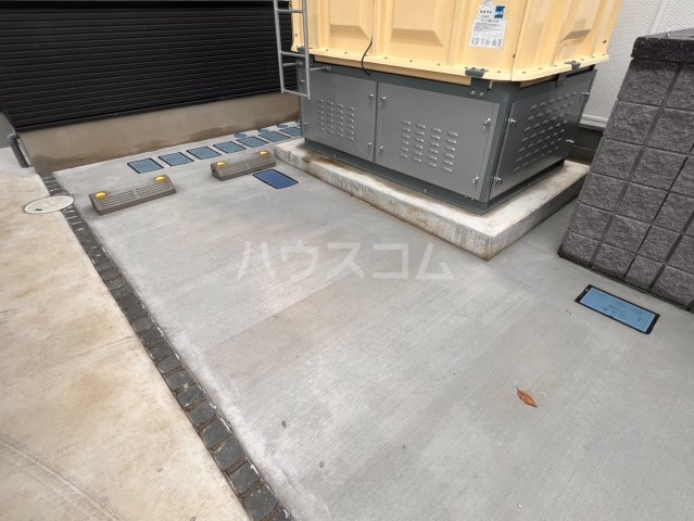25/30 駐車場