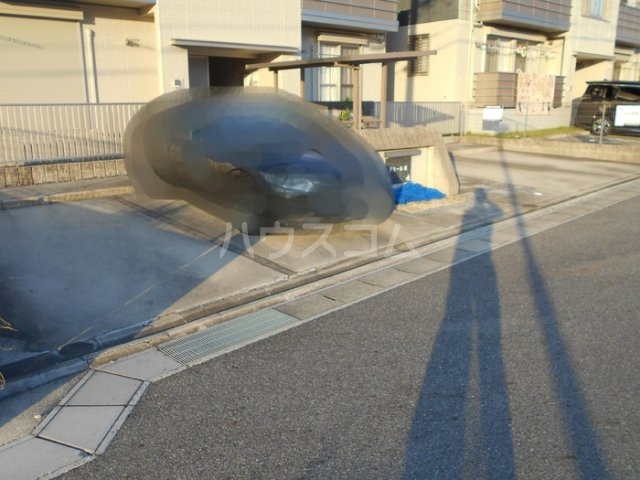 16/25 駐車場