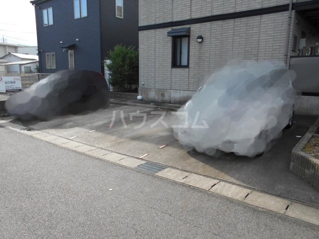 15/25 駐車場