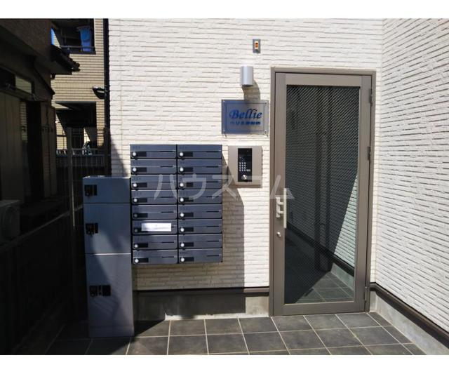 19/27 エントランス