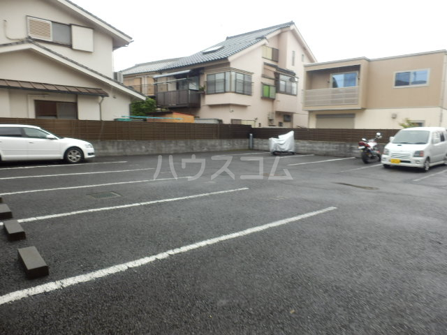 22/30 駐車場