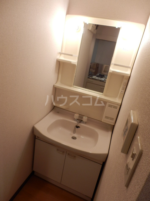 13/30 洗面