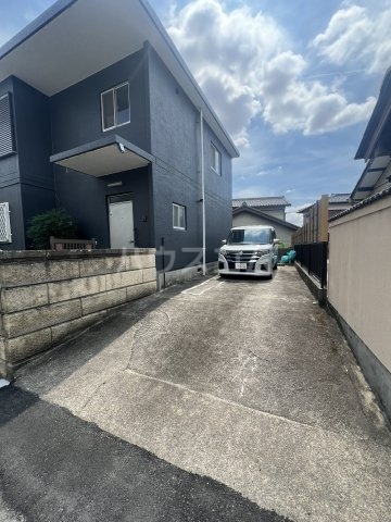 2/6 駐車場