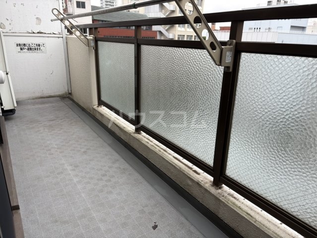 21/30 バルコニー