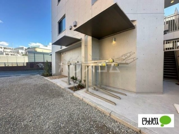 28/30 駐車場
