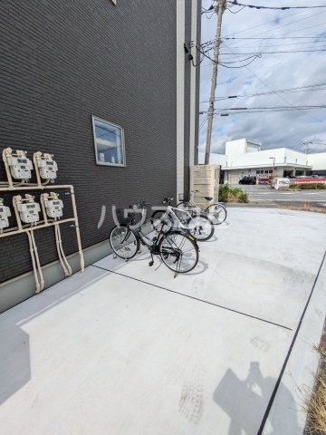 18/28 駐車場