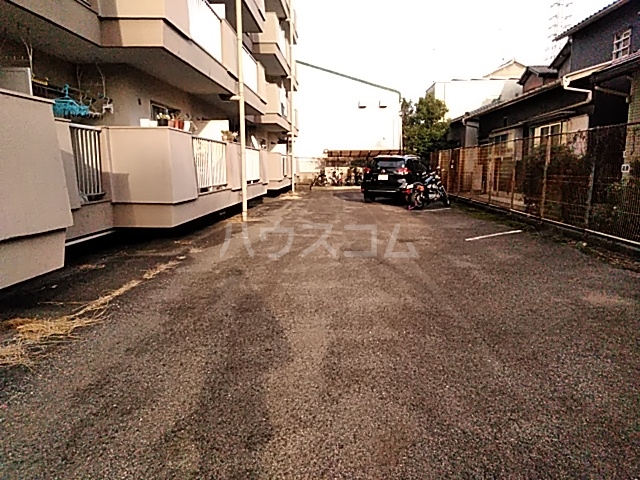 15/23 駐車場