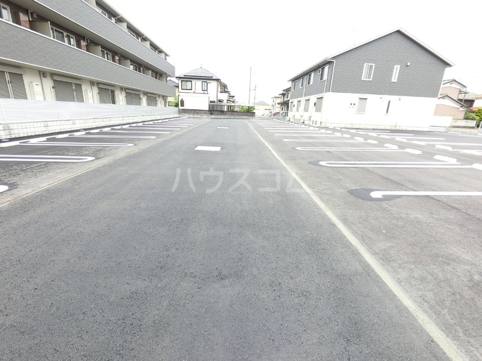 19/23 駐車場