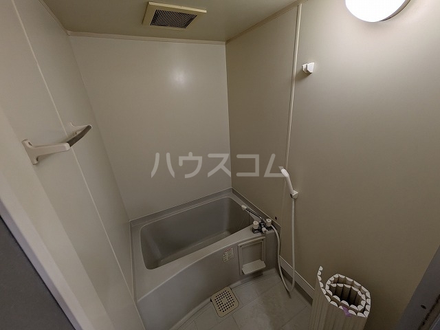 16/30 浴室