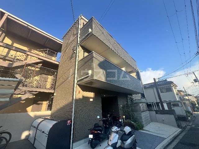 1/4 外観