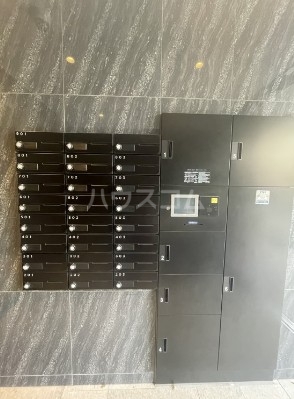 14/19 エントランス