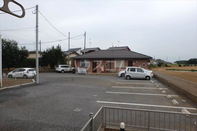 2/7 駐車場