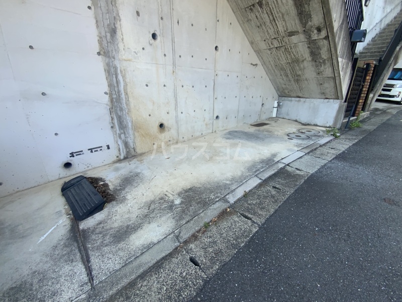 2/11 駐車場