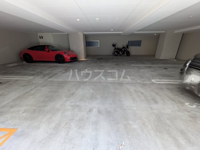 22/30 駐車場