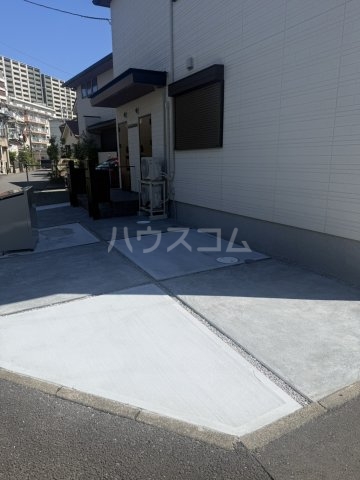 28/30 駐車場