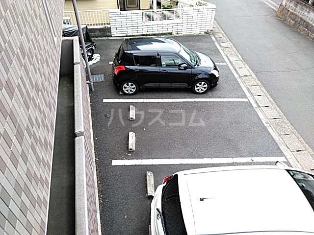 26/30 駐車場